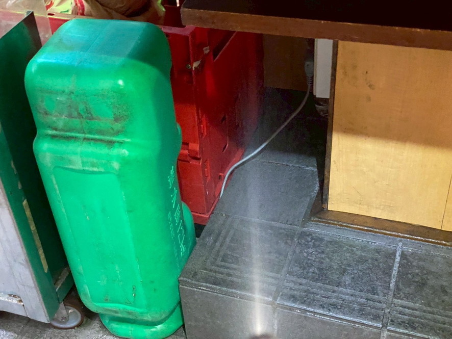 通り道を遮断